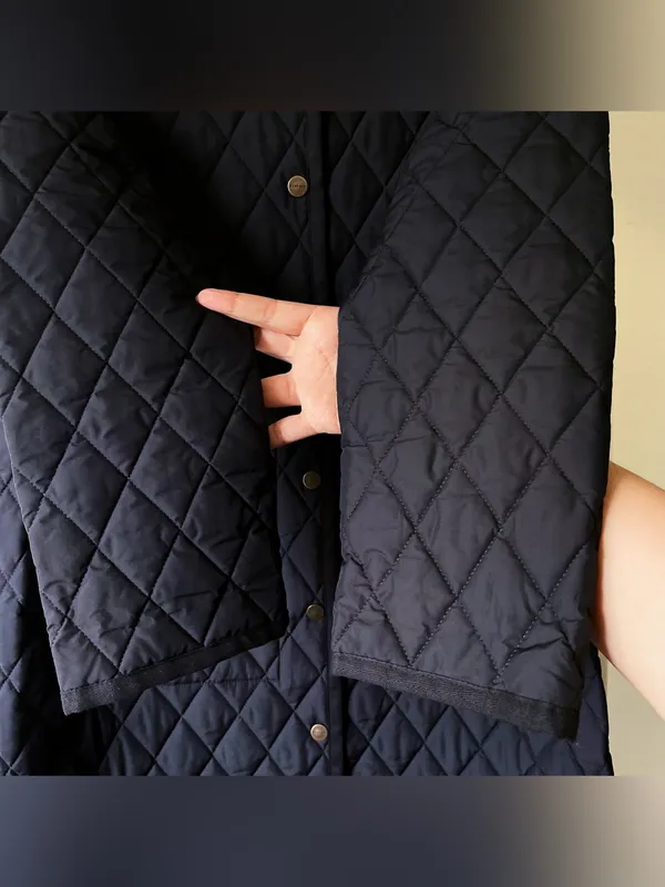Weekend‎ MaxMara Long Quilted Hooded Puffer Coat Black 4 EUC - Image 3
