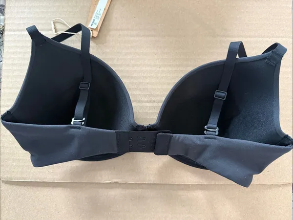 SKIMS Fits Everybody T-Shirt Bra - Onyx 32D - Image 4