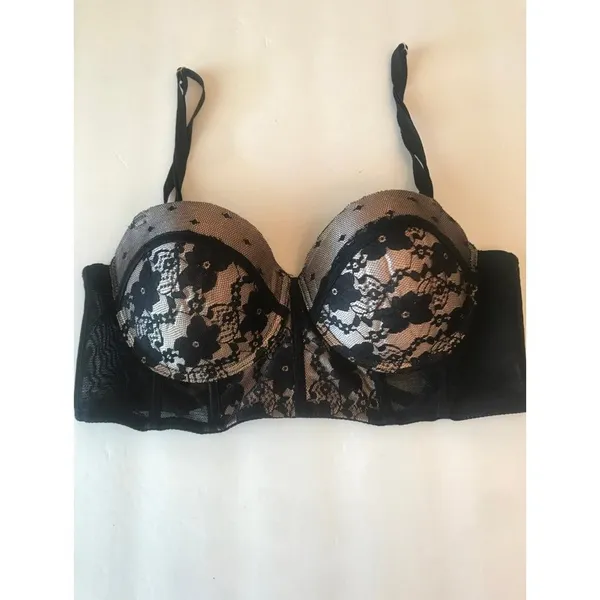 Black fuchsia lace adjustable‎ or removable straps bra Size undefined - Image 5