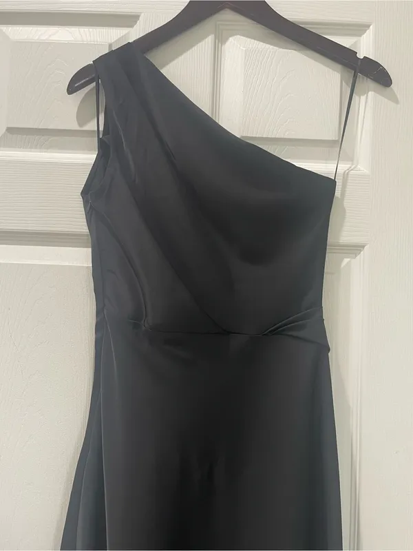Elegant One-Shoulder Black Maxi Dress Small - Image 4