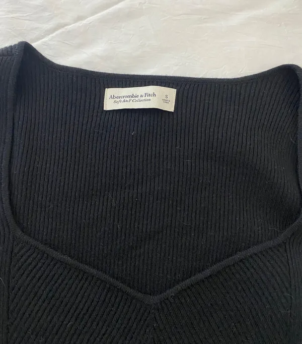Black Abercrombie Knit Long Sleeve - Image 3