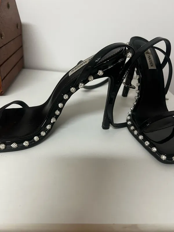 Steve Madden Heels Black - Image 3