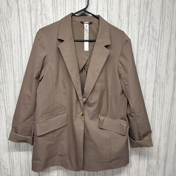 Womens Size M Lululemon Relaxed Fit Blazer NWOT - Image 2