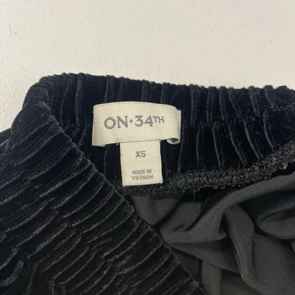 On 34th Womens Midi Skirt Size‎ XS Black Velvet Pleated Pull-On Elastic Waist - Image 5