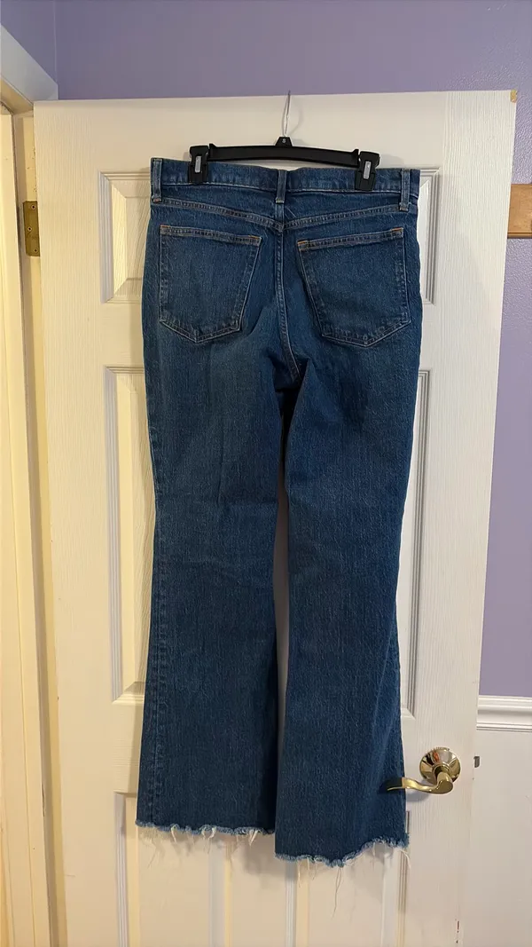 Abercrombie Vintage Flare High-Rise Jeans - Image 3
