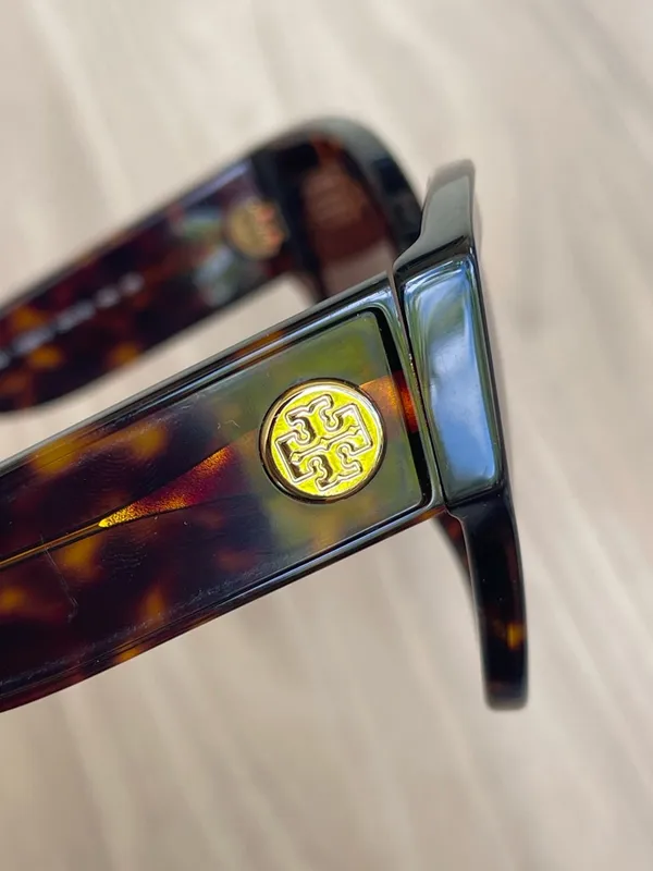 Tory Burch Tortoiseshell Cat-Eye Sunglasses with Brown Gradient Lenses - Image 4