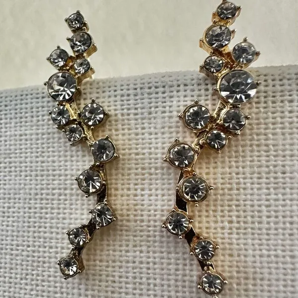 ✨ BaubleBar “Farah” Crystal Ear Crawler Earrings - Image 2