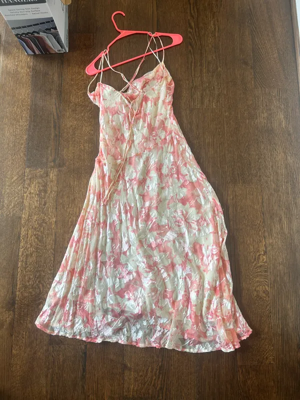ASTR The Label Midi Dress Floral - Image 4