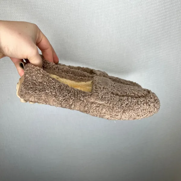 Kloud Cozy‎ 39 Shearling Lined Moc Loafer Slippers Women's Taupe Comfort Slip On - Image 2