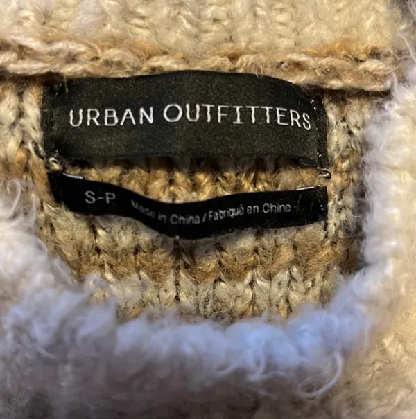 Urban Outfitters Lennon Cropped Sweater - Image 5