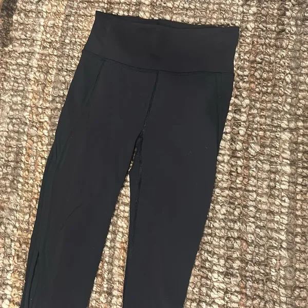 Free People Women's Black Cut-Out Athletic Leggings‎ Size XS - Image 3