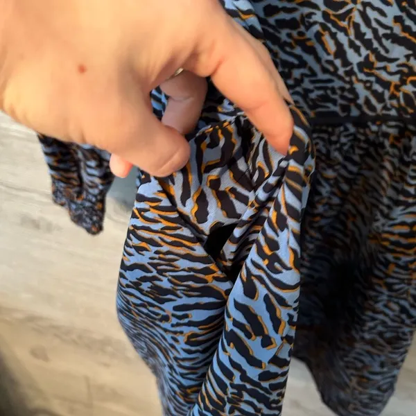 Joy Joy Women Animal Print Blue Tie Neck Long Sleeve Tiered Dress XS‎ - Image 5