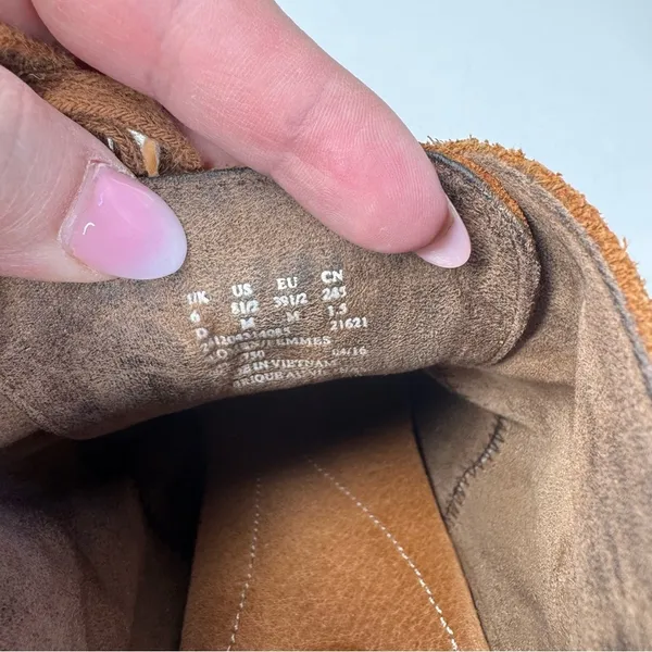 Clarks Brown Suede Lace Up Heeled‎ Ankle Booties Size 8.5 - Image 7