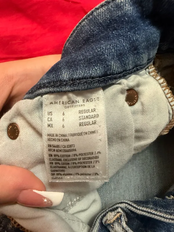 American Eagle Jeans - Image 4