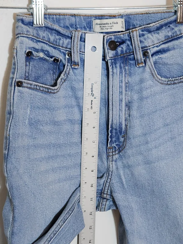 Abercrombie & Fitch Light Wash Ultra High Rise Ankle Straight Jeans Size 0 - Image 10