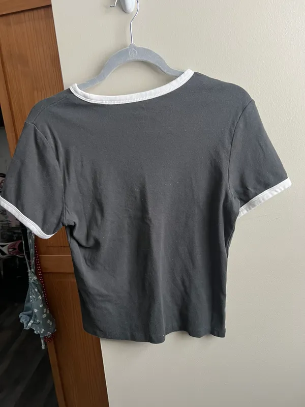 Levi’s Crop Top - Image 4