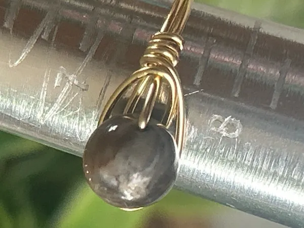 Handmade gold tone petrified wood wire wrapped crystal ring - size 7.5 - Image 3