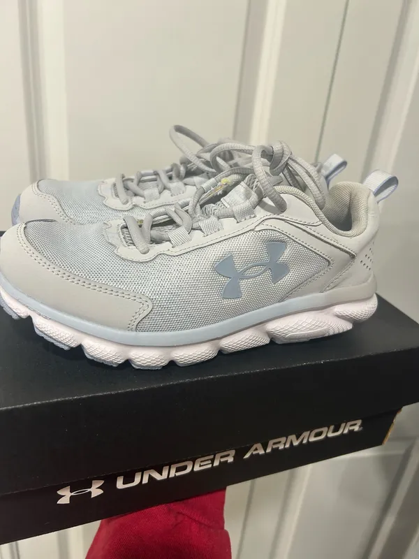 Under Armour Sneakers Women’s - Image 4