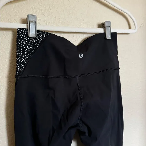Lululemon Wunder Under Hi-Rise‎ 7/8 Tight in Black White Colorblock - Image 8