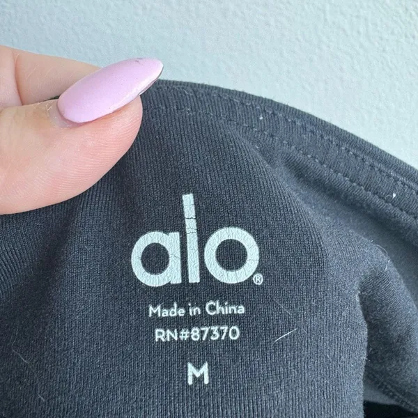 ALO Yoga Airbrush Glow In the Dark Stripe Bandage Legging Black Size Medium - Image 9