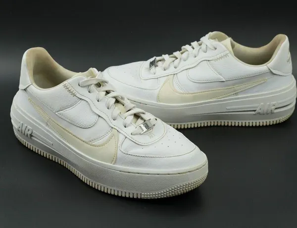 Nike AF1 PLT.AF.ORM Summit Triple White Sneaker DJ9946-100 Air Force 1 Women 9.5 - Image 2
