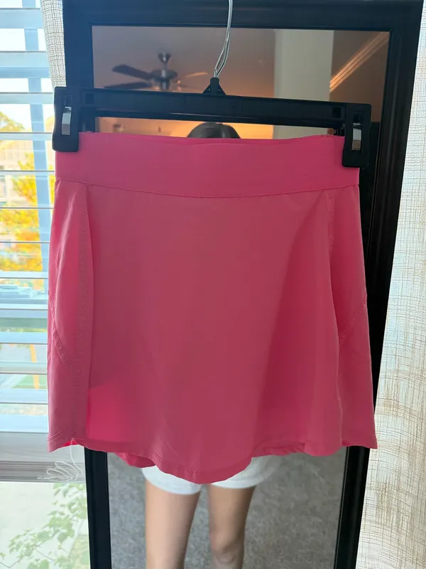 TNA Action Aritzia Skirt - Image 3