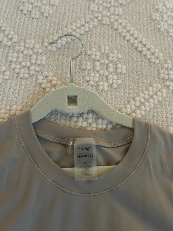 Aritzia Top - Image 2