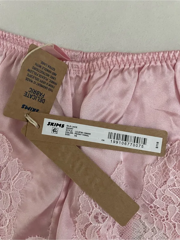 Skims SILK Lace Trim Sleep Shorts Peony Tonal Pink Size XS NWT (shorts only) - Image 7