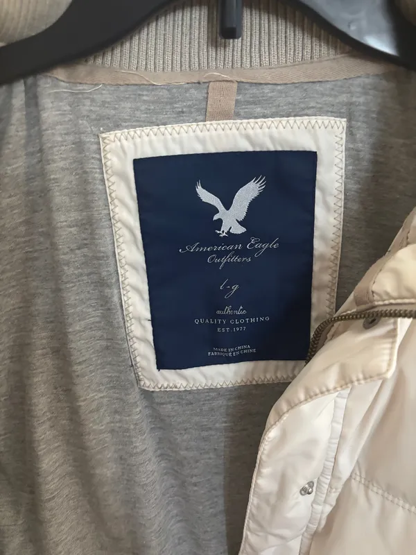 American Eagle Outfitters Off-White Puffer Jacket - Image 2