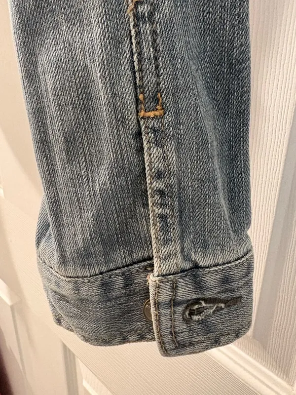 Bitten by Sara Jessica Parker cropped denim Y2K size large 16 x 20 layering tees - Image 6