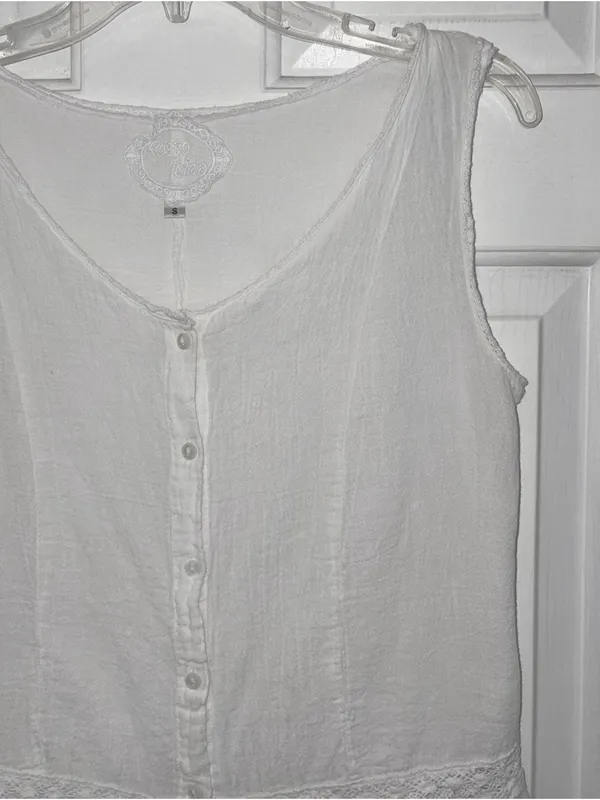 Rosso Ibiza White Sleeveless Button Front Cotton Gauze Top - Image 2