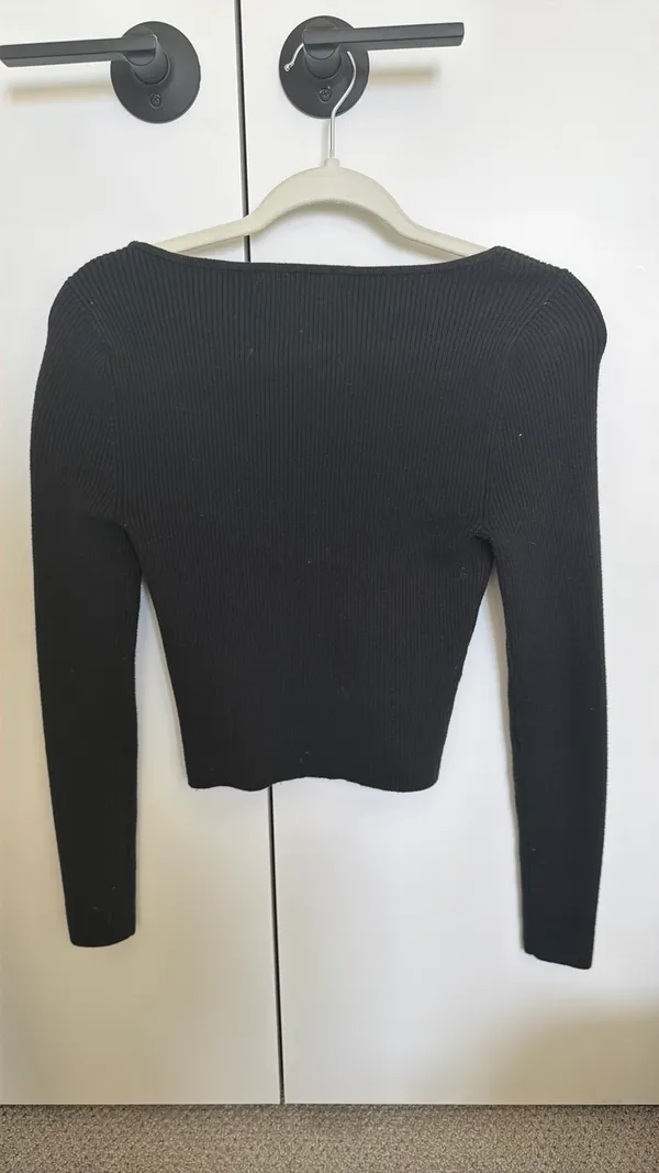 Abercrombie cropped sweater - Image 2