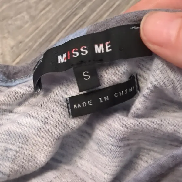 Miss me camo tank size small - Image 3