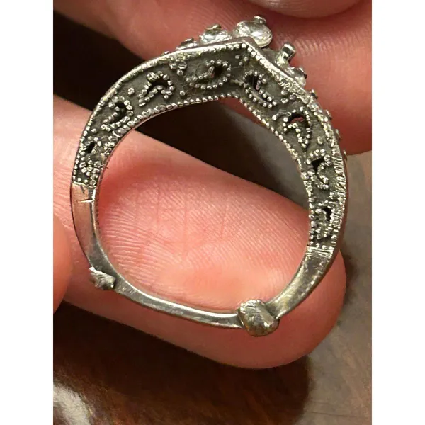 Ring scrap damaged missing stone repair size 4.5 2.95g Silver - Image 6