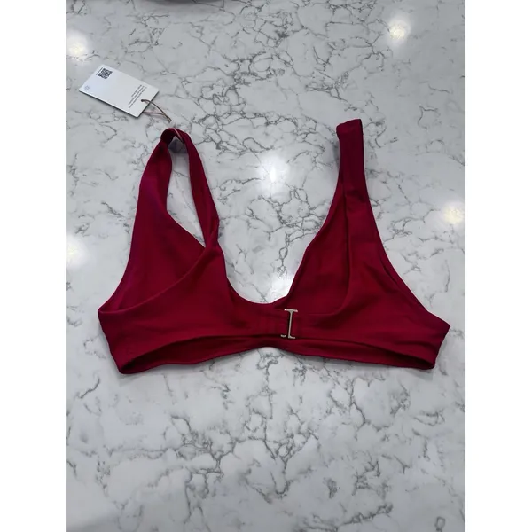 NWT Quince Cherry Red Italian Plunge Bikini Top Size Medium - Image 2
