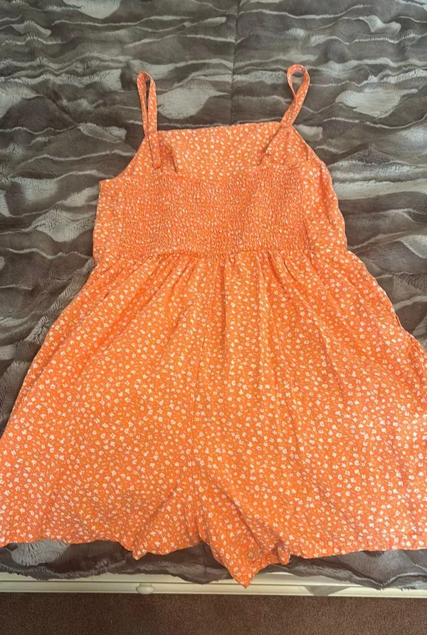 Old Navy Floral Romper S - Image 2