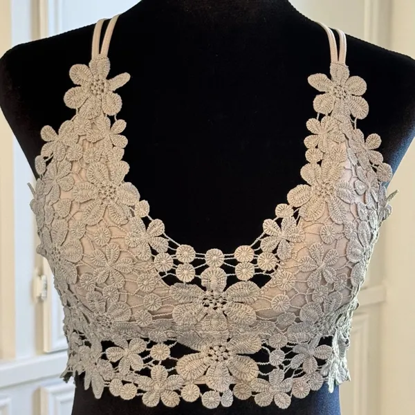 Cherish Gray Floral Crochet Lace Bralette Boho Festival Romatic Rave Crop Top L - Image 2