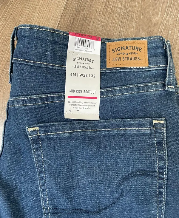Signature by Levi Strauss NEW Mid-rise Bootcut jean Simply Stretch Women’s sz 6M - Image 14