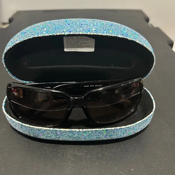 Guess Black and Blue Fashion Sunglasses - Image 3