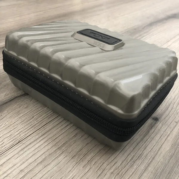 TUMI for Delta Hard Shell Amenity Travel Case Kit Zippered Pouch Toiletry Case - Image 7