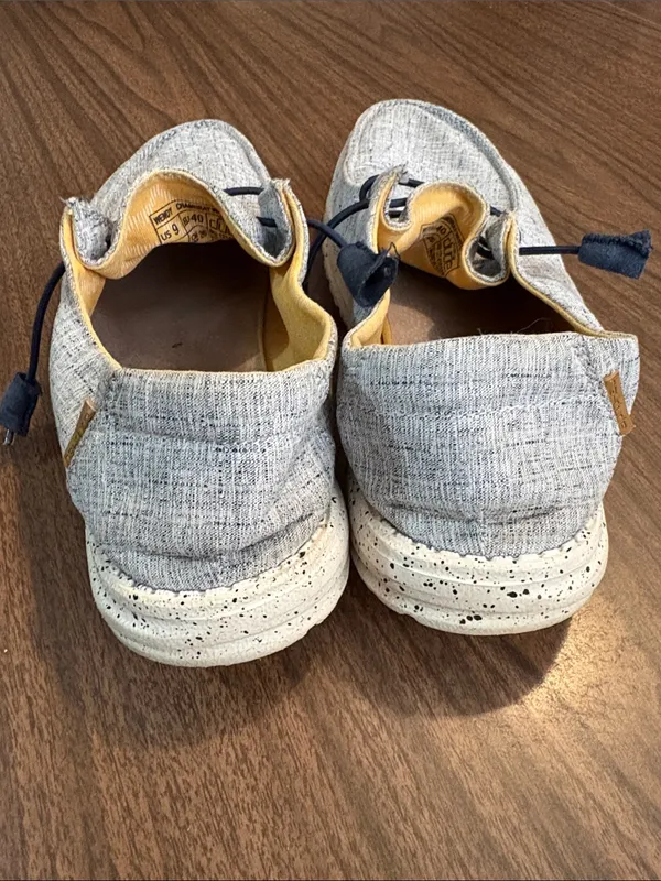 Hey Dude Size 9 Wendy Chambray White Blue Casual Slip-On Shoes - Image 2