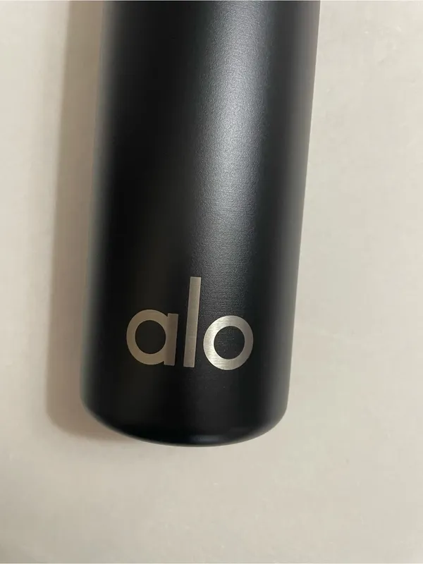 ALO Yoga Black Aluminum Water Bottle with Carry Handle NWT 24oz - Image 8