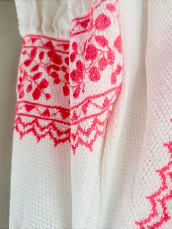 Maeve Anthropologie Embroidered Peasant Blouse White Pink Small - Image 4