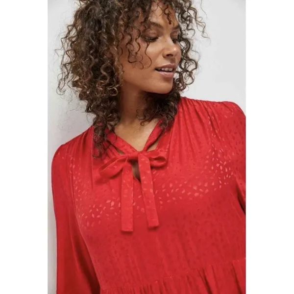 Anthropologie Maeve Wendy Tiered Maxi Dress Red Jacquard Tie Neck‎ Large Cottage - Image 2