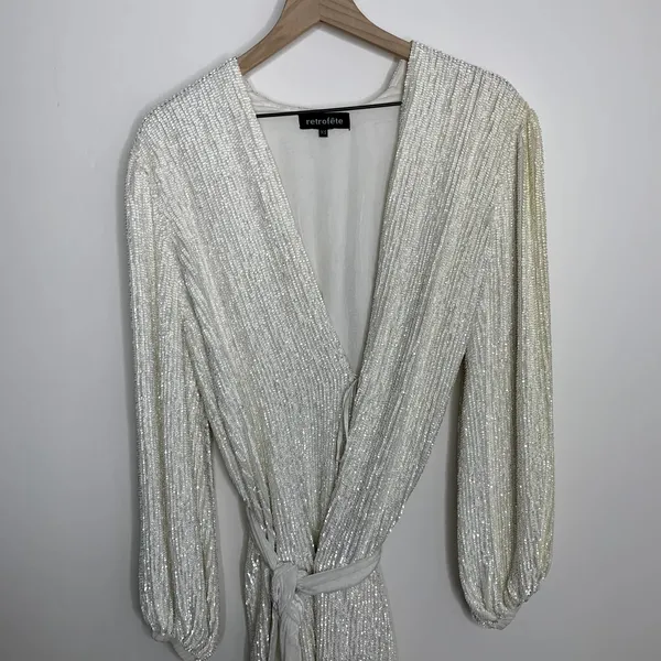 Retrofête Gabrielle Robe Sequins Wrap Mini Dress in Moonglow White Womens XS - Image 7