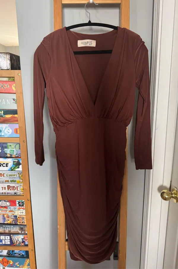 Club London brown plunge ruche dress - Image 2