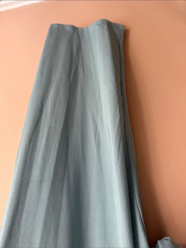 Sleeveless Light Blue Wide - Image 4
