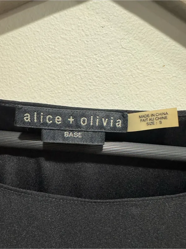 Alice + Olivia Black Silk Stretch Cap Sleeve Minimalist Blouse S - Image 3