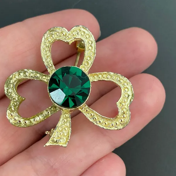 Vintage Gold Tone Shamrock Brooch Pin Green Rhinestone St. Patrick’s Day - Image 3