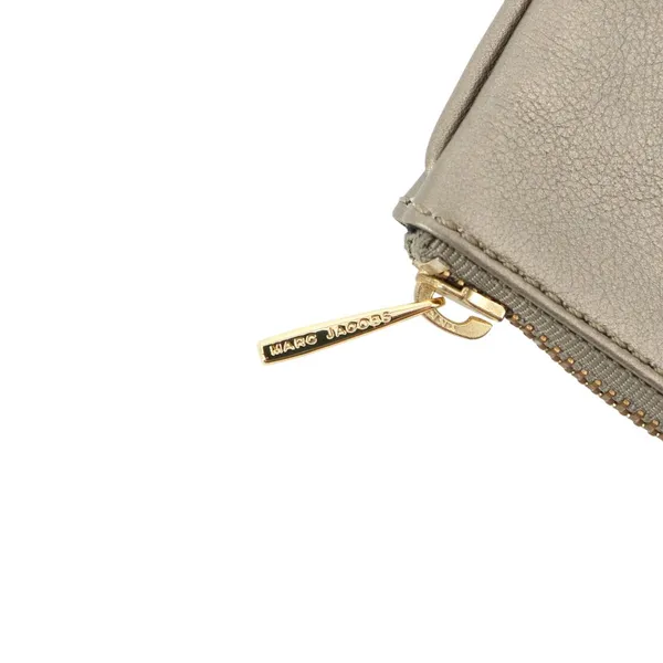 Marc Jacobs Soft Pebble Leather Platinum Colored Zip Top Coin Purse Wallet - Image 4